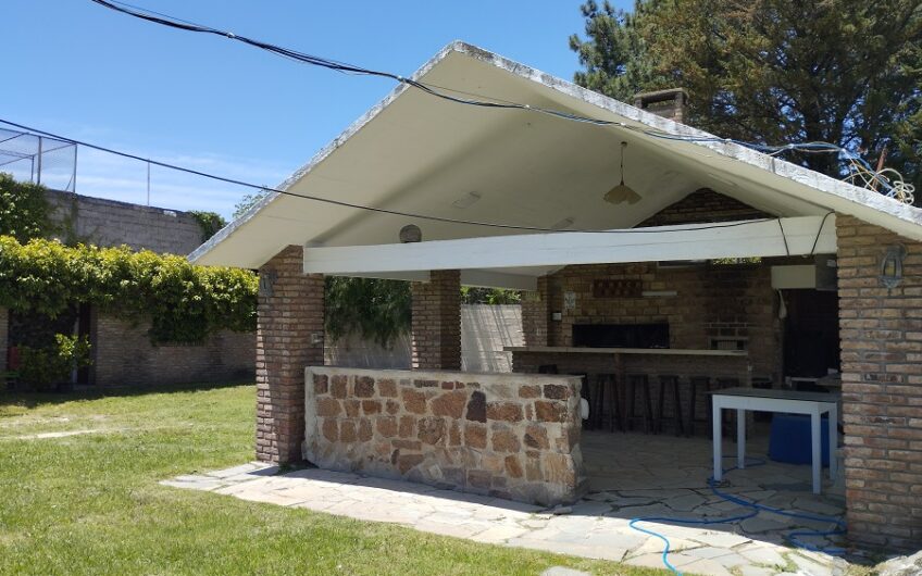 HERMOSO CHALET MAS 2 APTOS,  EN 1500 M2 DE TERRENO