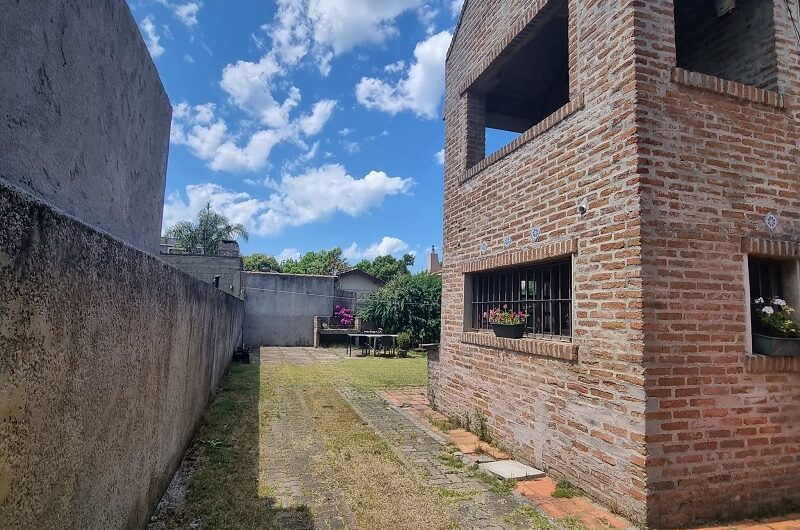 CASA EN VENTA EN PARQUE MIRAMAR, PADRÓN UNICO, 5 DORMITORIOS