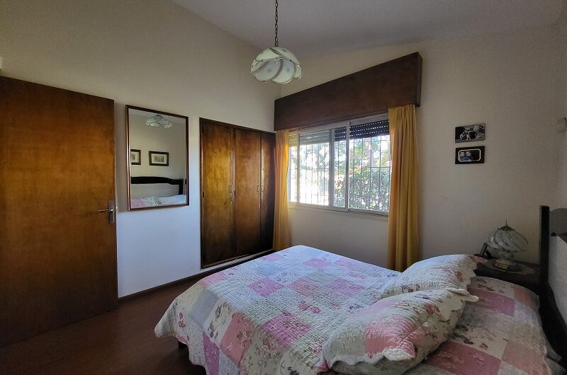 CHALET MUY BIEN UBICADO, EN IMPECABLE ESTADO