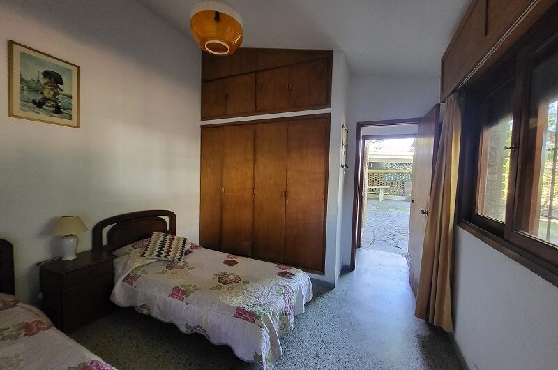 CHALET MUY BIEN UBICADO, EN IMPECABLE ESTADO