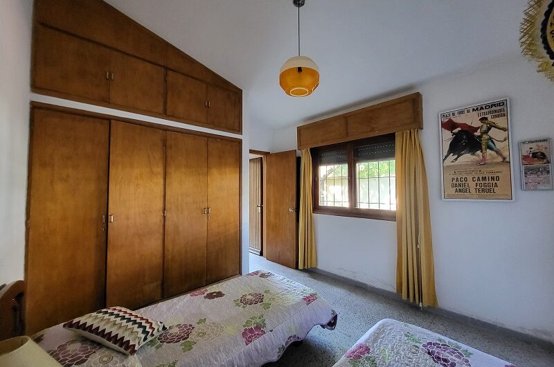 CHALET MUY BIEN UBICADO, EN IMPECABLE ESTADO