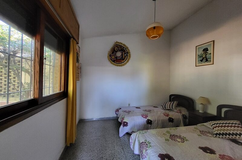 CHALET MUY BIEN UBICADO, EN IMPECABLE ESTADO