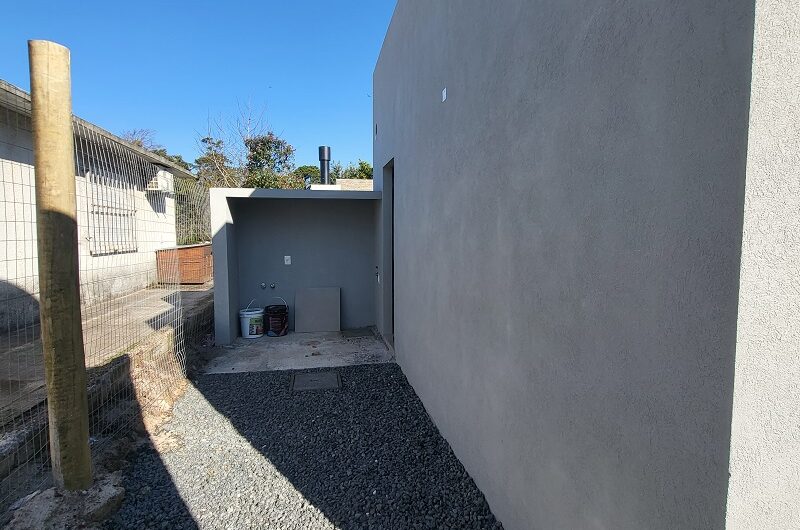 ESTRENE , BUENA EDIFICACION  Y MUY SEGURA