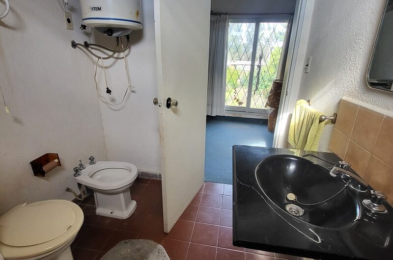 PROXIMA A TODOS LOS SERVICIOS, EN MUY LINDO ENTORNO