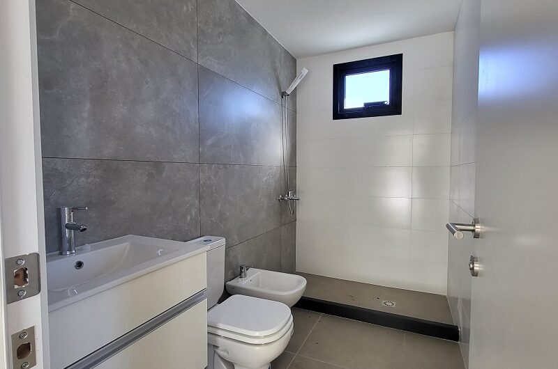 ESTRENE HERMOSA CASA EN UNA PLANTA