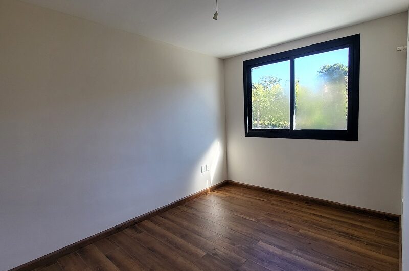 ESTRENE , BUENA EDIFICACION  Y MUY SEGURA