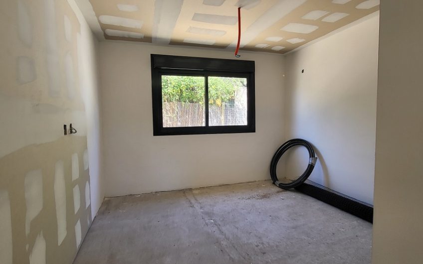 ESTRENE EN BARRIO CERRADO , PROXIMO A AV. GIANNATTASIO