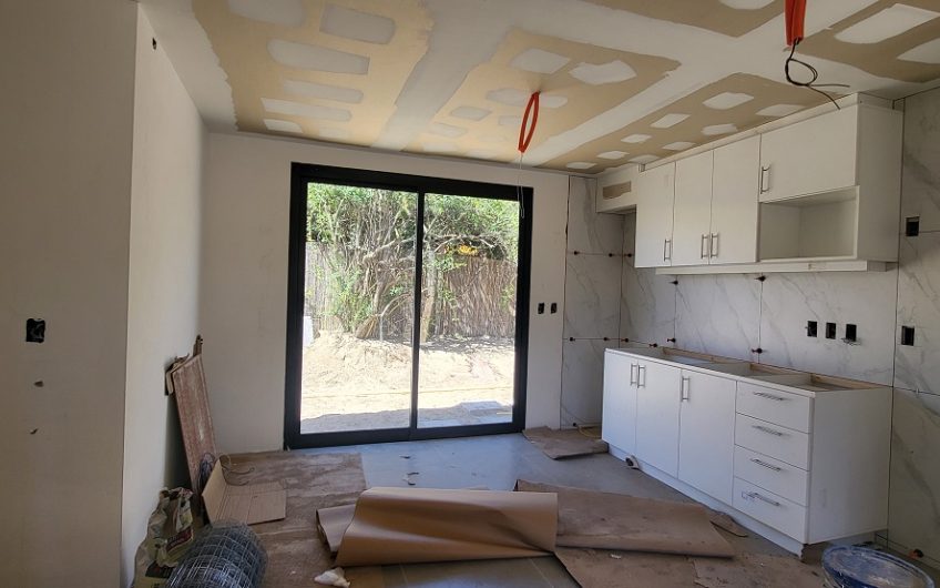 ESTRENE EN BARRIO CERRADO , PROXIMO A AV. GIANNATTASIO