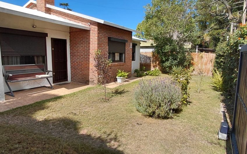 CHALET EN IMPECABLE ESTADO , PARA ENTRAR A VIVIR