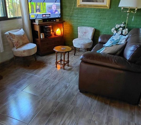 CHALET EN IMPECABLE ESTADO , PARA ENTRAR A VIVIR