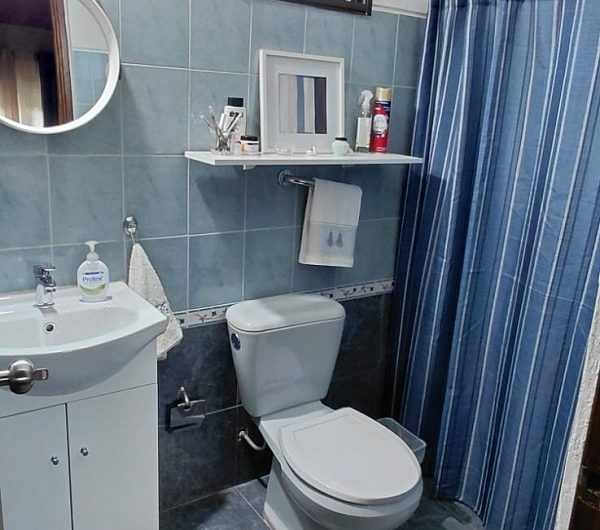 CHALET EN IMPECABLE ESTADO , PARA ENTRAR A VIVIR