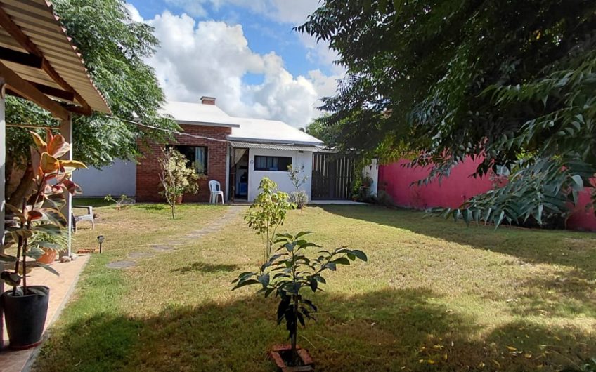 CHALET EN IMPECABLE ESTADO , PARA ENTRAR A VIVIR