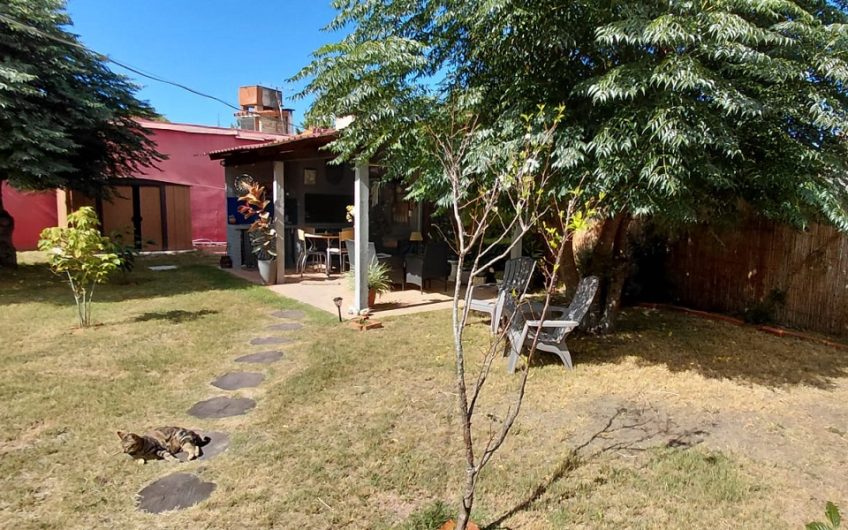 CHALET EN IMPECABLE ESTADO , PARA ENTRAR A VIVIR