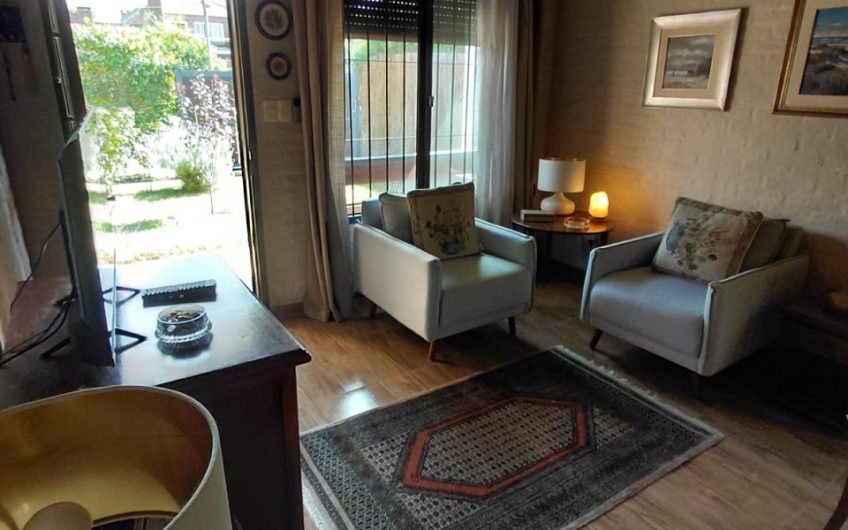 CHALET EN IMPECABLE ESTADO , PARA ENTRAR A VIVIR