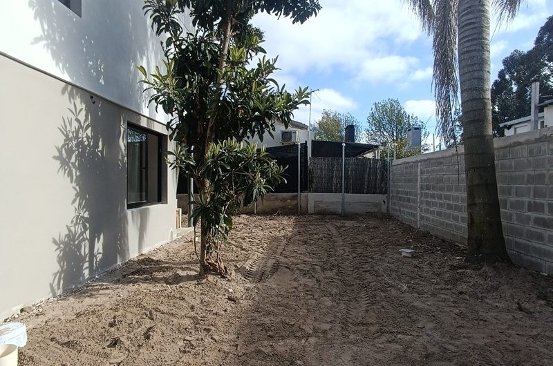 ESTRENE HERMOSAS CASAS , PROXIMO A LA PLAYA